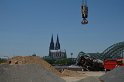 Betonmischer umgestuerzt Koeln Deutz neue Rheinpromenade P090